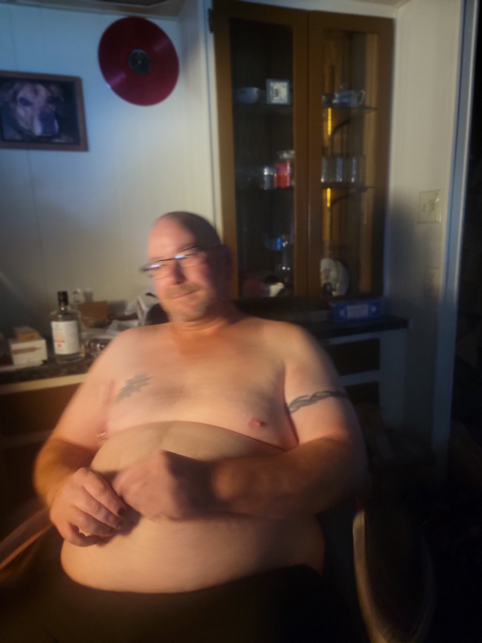 4 pic. Who loves a nice big belly 
https://t.co/j7Cj0T0vD5
#gay #hugebooty #gayslut #onlyfans #pornhub