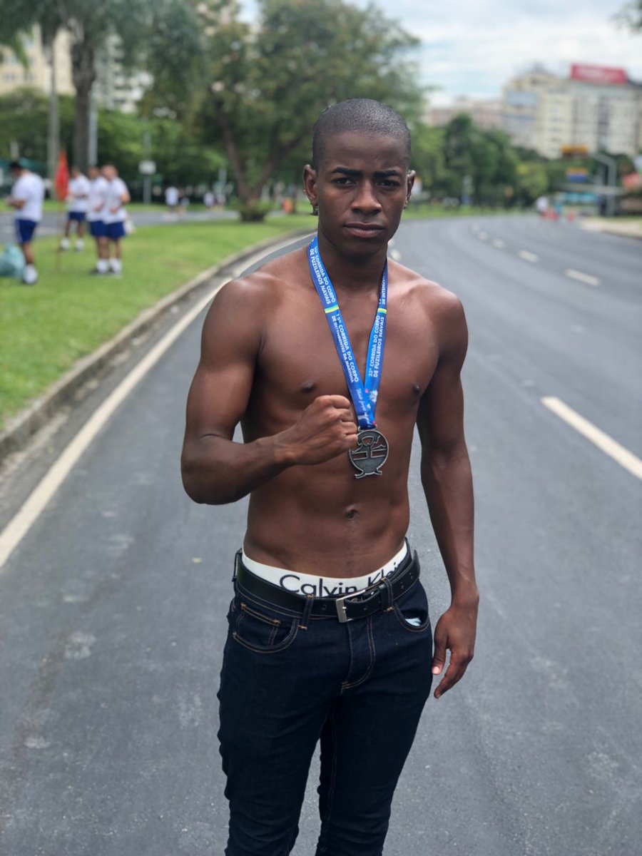 luanlucas102's tweet photo. A primeira de muitas 🙌🏿⚓🇧🇷 https://t.co/h5csHHjLuR