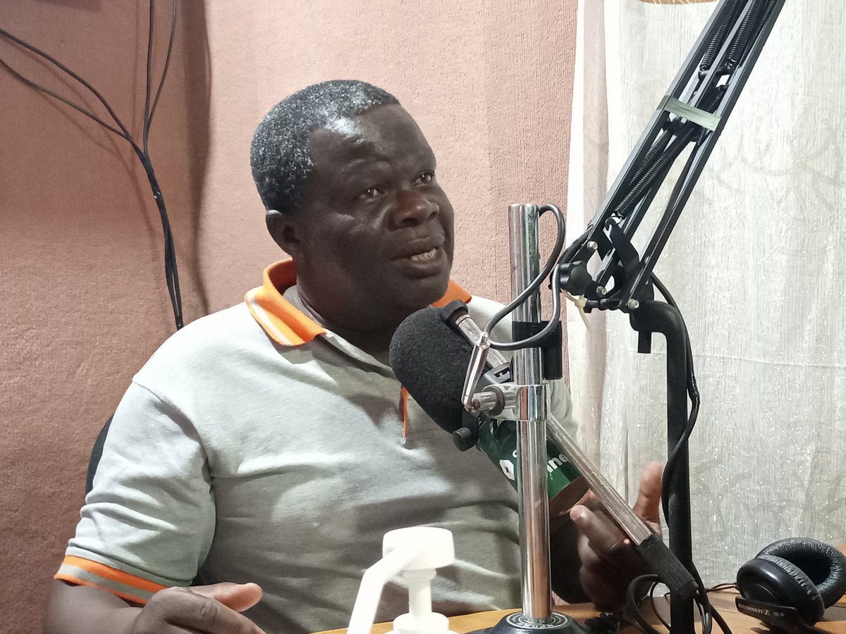 fichuganda's tweet photo. Setting children in the mood of learning as we wait for the reopening of schools in January is key - Principal Education Officer, Mr Raymond said on Radio Arua One 88.7 FM. #AYDI GRIC's partner in Uganda @aruaonefmug @Kimnazz14 @gricafrica @EmmyZoom @WMSComms @ReliAfrica https://t.co/nH2TfQQbmR