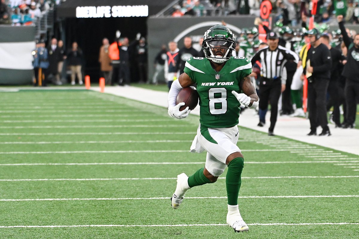 If Elijah Moore catches a touchdown today against the Texans, TWO RETWEETERS will win a $250 prize in credit each on my website!

Must be following me to win!