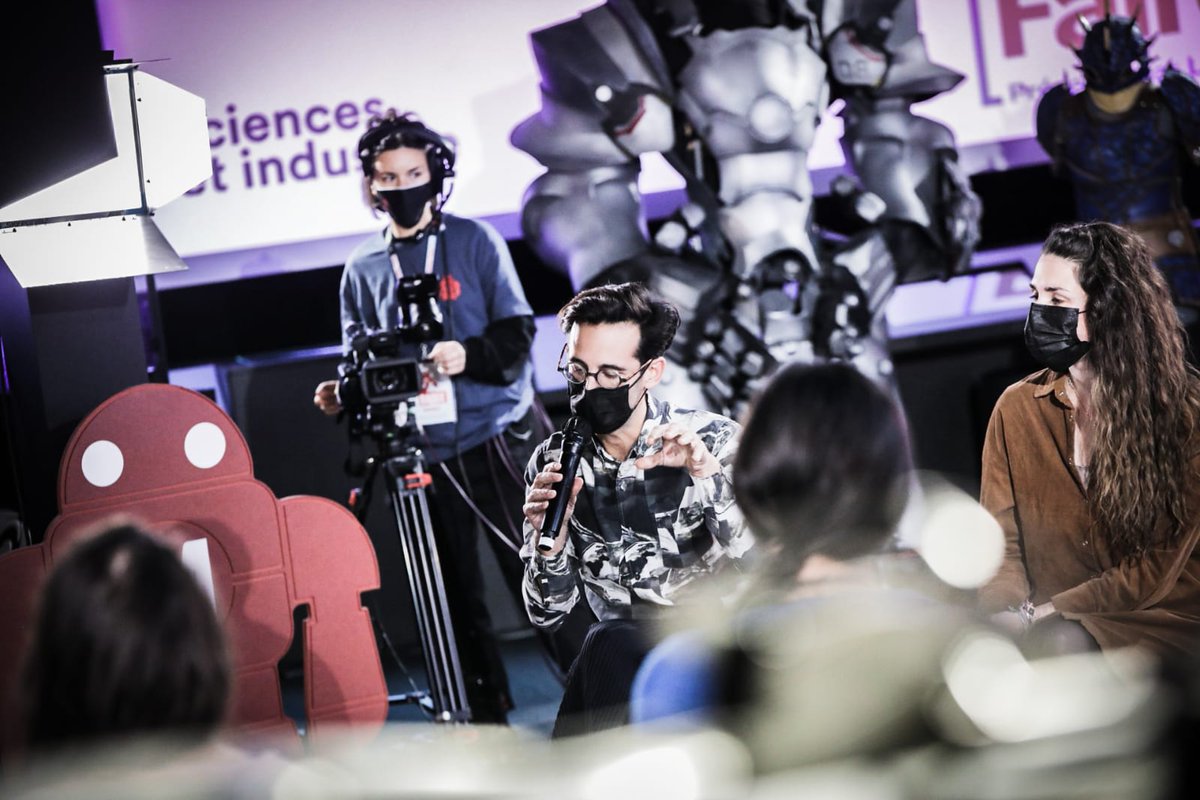 MakerFaireParis's tweet photo. {CLAP DE FIN MAKER FAIRE PARIS 2021 🤩}  Vous étiez des milliers à vous connecter, rêver, partager, #Faire, échanger avec les #Makers via les émissions TV, les ateliers et les stands. Merci à tous !
#MFP21 https://t.co/0IKDbmtNYc