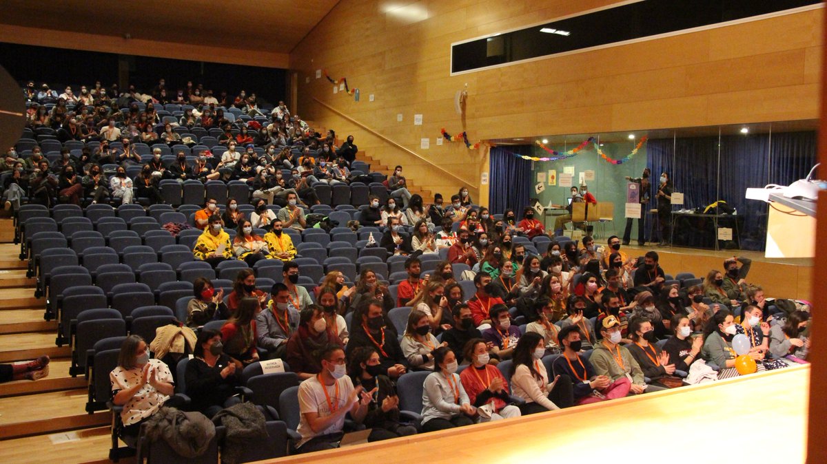 esplaiscatalans's tweet photo. #AGOEsplac21 | Posem fi a l’Assemblea General Ordinària 2021 celebrada al Vila-seca, a l'Auditori Josep Carreras. Gràcies a totes i tots per assistir-hi! 🧡

Entre totes i tots, enfortim els esplais i fem Esplac! #Esplac40anys 👏 https://t.co/QNpcBjw6Wk