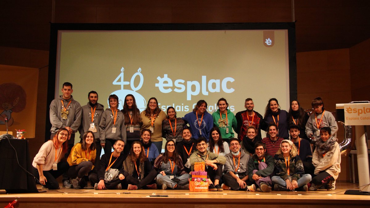 #AGOEsplac21 | Posem fi a l’Assemblea General Ordinària 2021 celebrada al Vila-seca, a l'Auditori Josep Carreras. Gràcies a totes i tots per assistir-hi! 🧡

Entre totes i tots, enfortim els esplais i fem Esplac! #Esplac40anys 👏