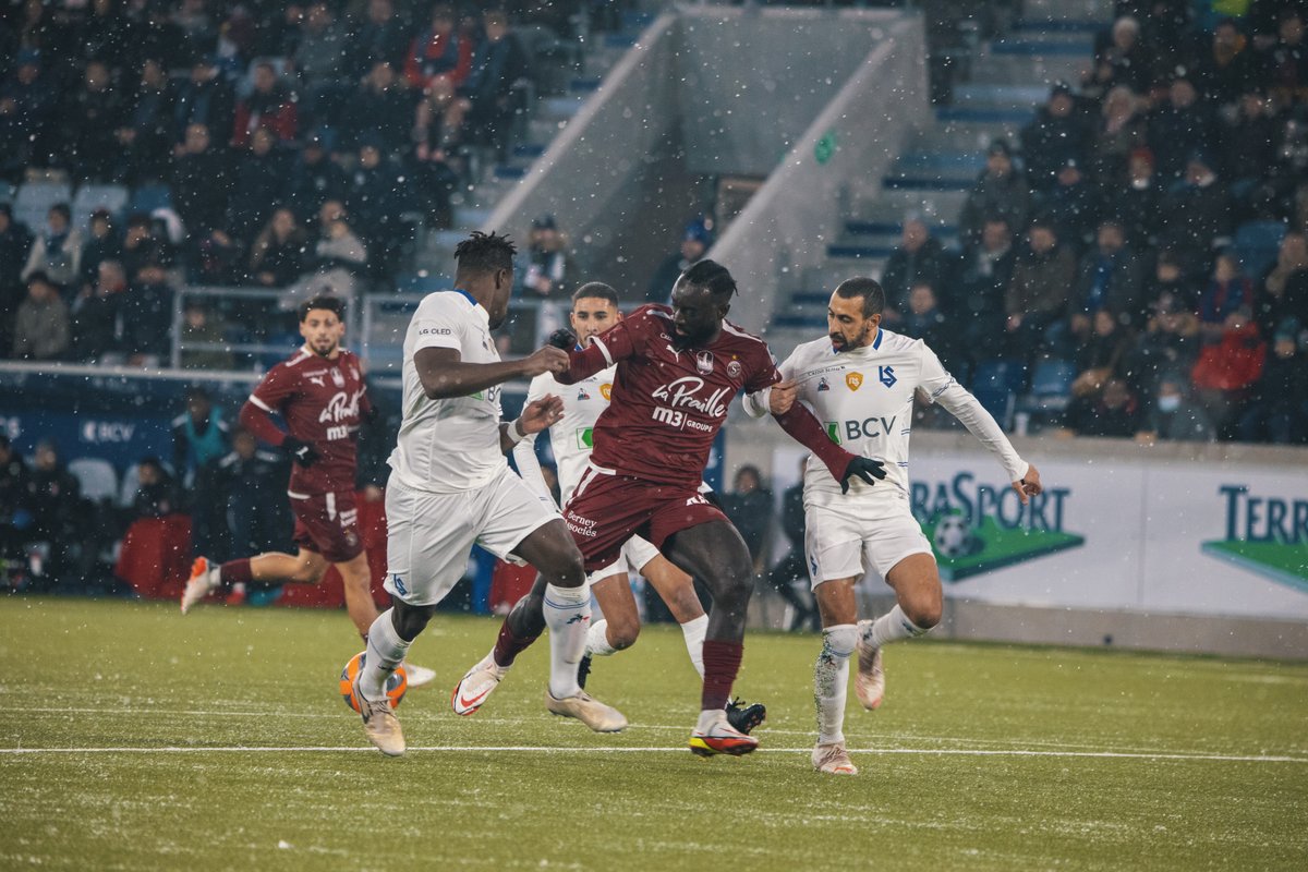 ServetteFC's tweet image. 46' #LSSFC 0⃣-0⃣

C'est reparti !
