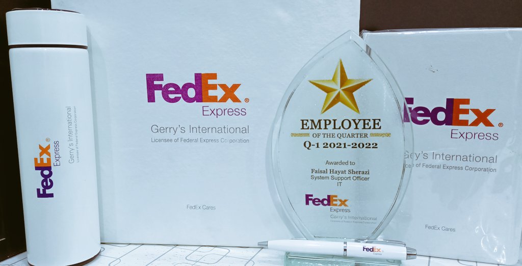 FaisalHayatSher's tweet photo. Alhamdulillah #FedEx Employee Of The Quarter-1 @ No1 ✌ https://t.co/Psz8brAtPx