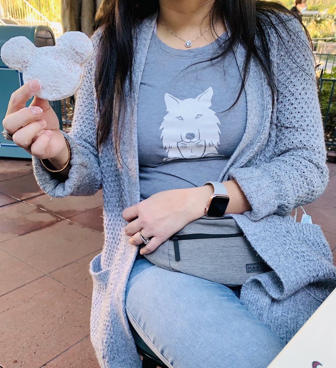 JadeMontano10's tweet photo. #wolfpack #firststopindisneyland #mickeybeignets #mintjulepbar #whenwolfpakmeetsmickey passing flyers today #saitama 🐺🐺🐺🔥🔥We are a MOVEMENT @ElonMansur https://t.co/x2qWrTKIt2