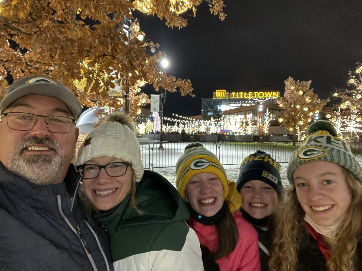 DavidGerhard4's tweet photo. Lambeau Field sure has changed over the years.  Titletown District is just amazing.  Ice skating, sledding, live music, full size football field.  Incredible!  #GoPackGo https://t.co/YfSZBDdPUb