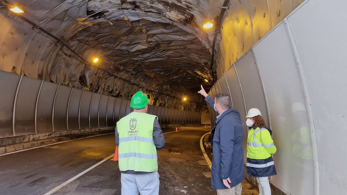 CabLaPalma's tweet photo. @ObraPublicaLP intervendrá en el túnel de Las Lomadas, en San Andrés y Sauces, tras la caída de parte de su lámina impermeabilizante.

🔗 https://t.co/wxbNoqlheb https://t.co/kilklounif