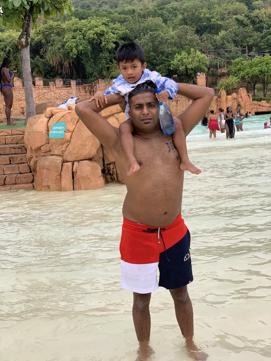 Shel_soldier's tweet photo. Sun city was such a vibe! I hope @yunitanaidoo143 enjoyed our anniversary weekend away. Now to crush this week and usher #Decemba in https://t.co/QPFPgnRToA