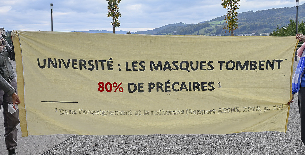 At 1:00 p.m. on Wednesday, December 1, our committee will be in room 286 of the Federal Palace to meet with parliamentarians interested in the issue of precariousness in Swiss Academia✊🏻