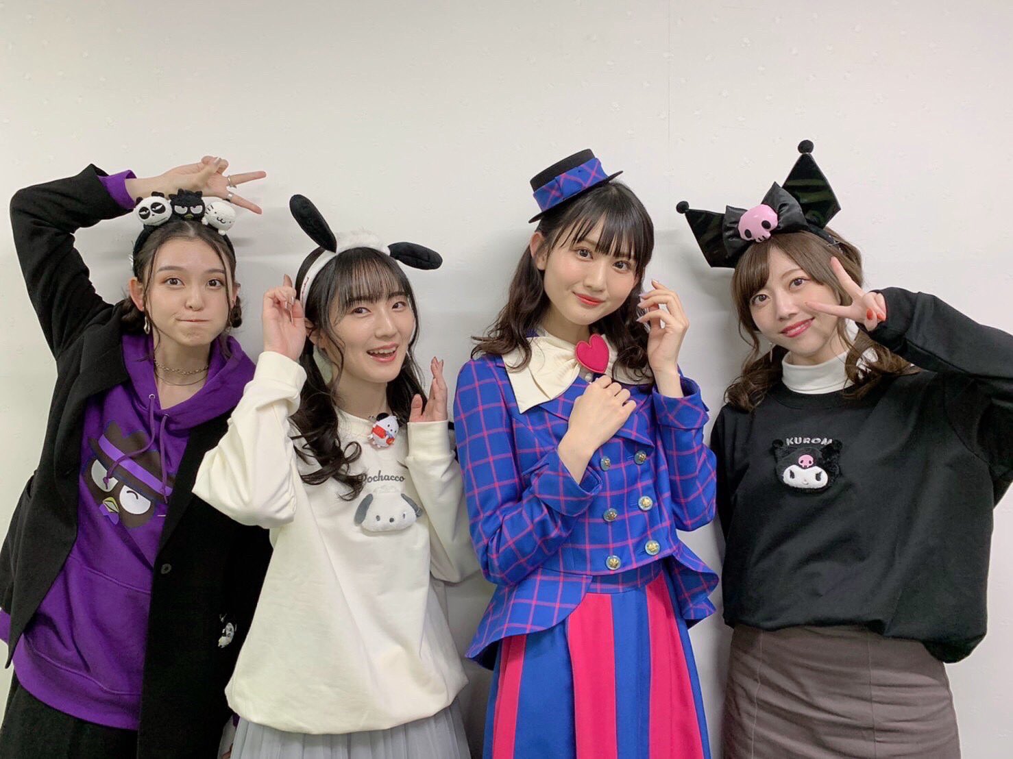 石川由依official 由依 おmittガールズイベント サンリオピューロランド ありがとうございました 1部では スタッフコスチューム 2部 りももん生誕祭 ではショップで購入したサンリオキャラクター達で身を包み登場しました 応援に来てくれた