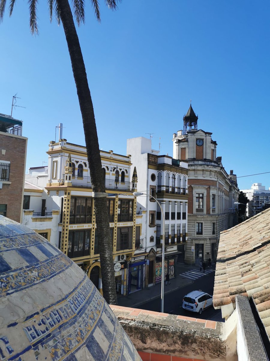 Hoy nos ha invitado a visitar Santa Catalina, en Ponce de Leon.

Si os gustan las visitas guiadas, @PaseosxSevilla está más que recomendado!

Os dejamos aquí unas fotitos :]