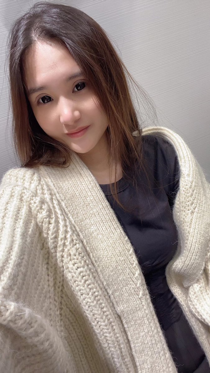 bbcc123521's tweet photo. A12
我记得是河北承德人，去京出差的时候找过两次，服务是真的不错，尤其是口活一流，毫无齿感，差点就被口出来了。第二个关键词就是嫩，逼无异味，胸够大，至少C。人也比较善谈，整体服务很不错，我都有点不舍得发出来
价格5张便宜实惠，地址：平乐园地铁站附近
#北京凤楼 #朝阳 https://t.co/zrhXghhmF1