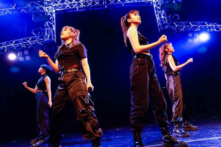 natalie_mu's tweet photo. 【ライブレポート】アメフラっシ初ライブツアーを完走!ステージ上で見せた多彩な表現力とファンへの思い(写真33枚)
https://t.co/jr8OsXuhkm
#アメフラっシ #AMEFURASSHI #CltY https://t.co/NMnGRvP0Wa