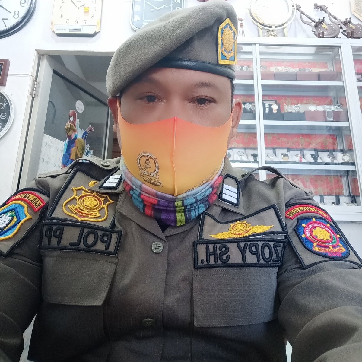 Lepaskan bebanmu dan selalu berdoalah niscaya semua masalah pasti berlalu

#SeLfiBukAnSelemBarTisSue
<a href="/SelfiYammaLIDA/">Selfi Yamma LIDA</a>
<a href="/3dent_id/">3D Entertainment</a>