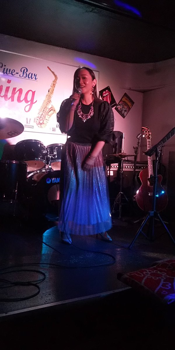 LIVE65329349's tweet photo. @0725SATomi 宇都宮 #Swing2 ライブお疲れ様でした。
はちきれんばかりの笑顔と元気な歌に癒やされました。
ラスト・ソングの、#ともだち のライティングも、里美さんの後ろ花火みたいで良かった良かったよ。 https://t.co/3LkprMKh3L