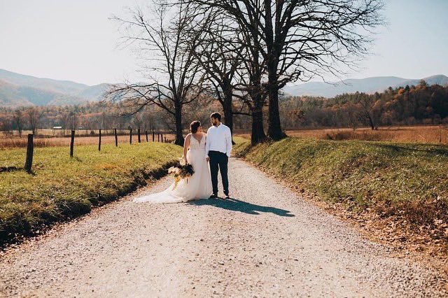 _vallmichelle's tweet photo. Happy Anniversary to my best friend. My husband.  🤍 https://t.co/6Bxq69EnvB