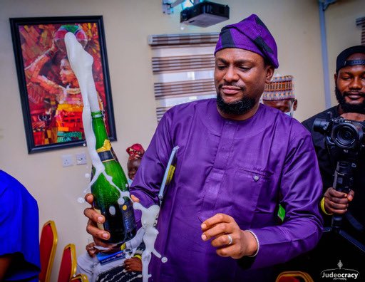 Eolusheyi's tweet photo. Leader!
The One we follow.
Happy Birthday Sir @DemolaRewaju
#TLDC Chief https://t.co/QyLVU2iAFI