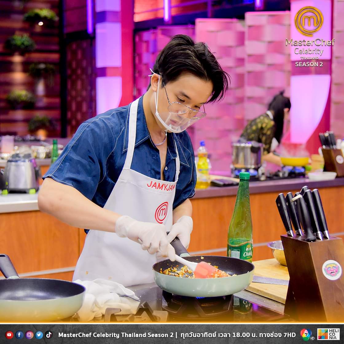 13ccy_friday's tweet photo. เจมส์พยายามได้ดีมากเล��ครับ ผมรับรู้ได้ถึงความมุ่งมั่นของเจมส์ต่อการทำอาหารมากๆ ขอให้เจมส์ฝึกฝนและเรียนรู้ต่อไปเพื่อขยายขอบเขตการทำอาหารของเจมส์ให้กว้างไกลยิ่งขึ้น แล้วจากนี้จะไม่มีโจทย์ไหนยากสำหรับเจมส์แน่นอนครับ✌🧡🐣
#Support_ChefJMJ
#MasterChefJMJ
#MasterChefCelebritythailand https://t.co/8PlZtYgRNb