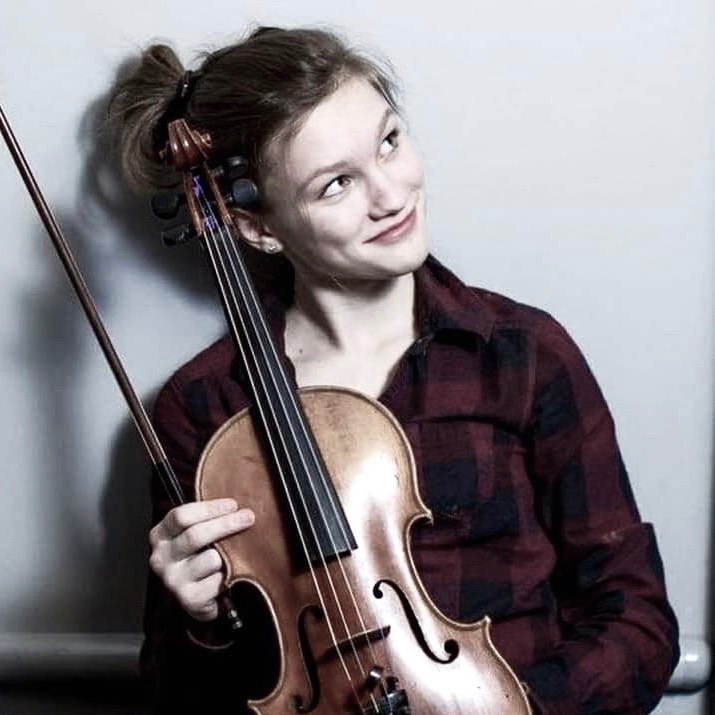 LewesFestival's tweet photo. Less than one week to go until our Christmas Concert, featuring these four brilliant string players!

Double-cello action in #Arensky’s beautiful quartet has inspired our two cellists to treat the audience to some bonus duos…🎻🎻

Still some tickets left so don’t hesitate! https://t.co/kREjNtsLbF