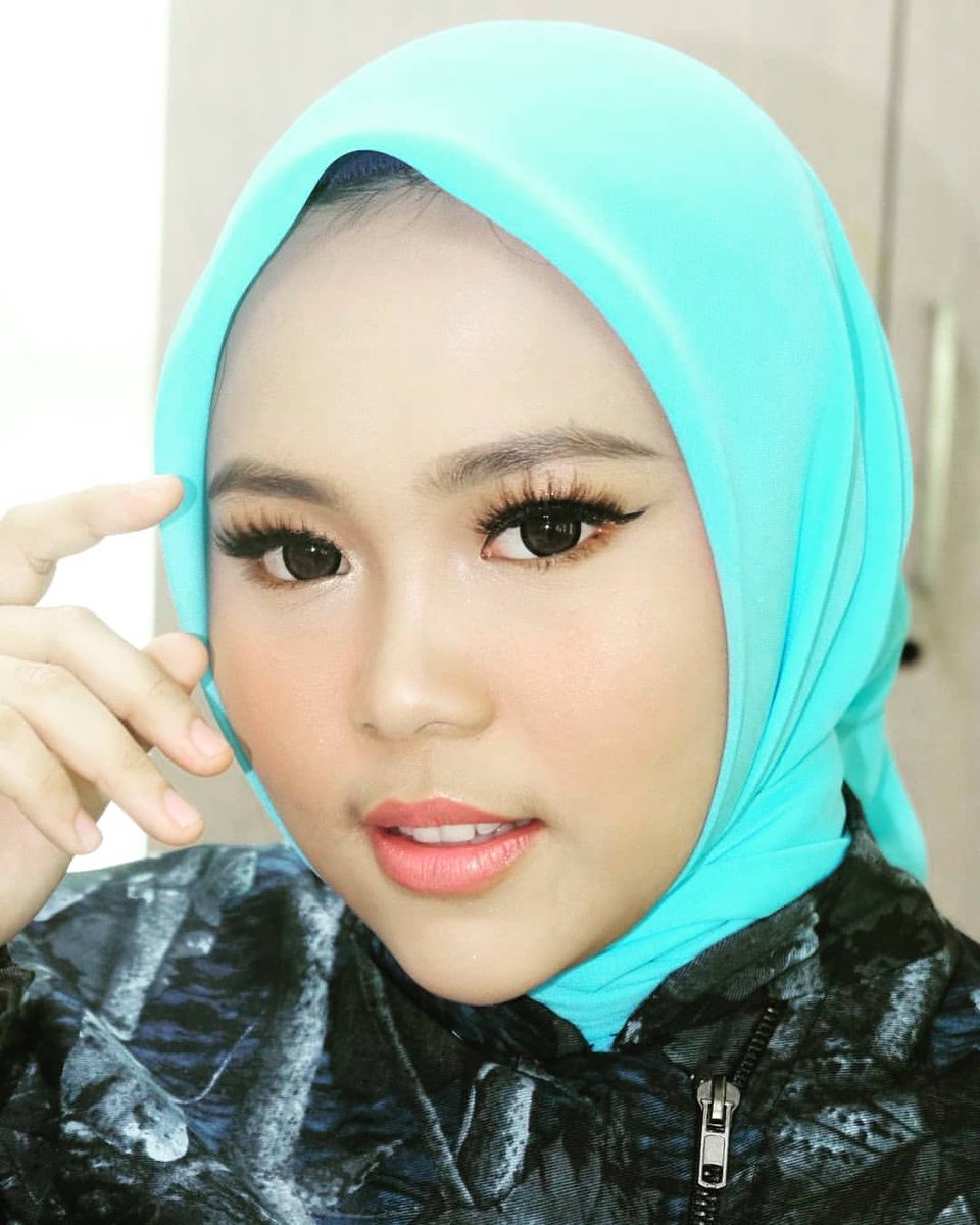 Teman sejati adalah dia yang selalu memberi nasehat ketika melihat kesalahanmu dan dia yang mau membelamu di saat kamu tidak ada. – Ali bin Abi Thalib
#SeLfiBukAnSelemBarTisSue 
<a href="/SelfiYammaLIDA/">Selfi Yamma LIDA</a>
<a href="/3dent_id/">3D Entertainment</a>