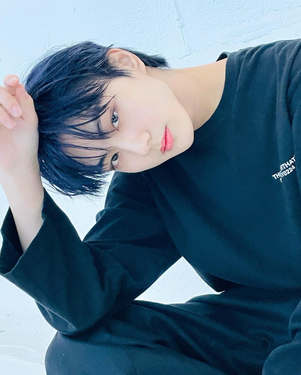 SUNKIsangipin's tweet photo. actually, parehas tama yung hula ko😌💅 #ENHYPEN #ENHYPEN_JAY #ENHYPEN_JUNGWON #BlueKayJungwon #PurpleKayJay #IpilitNatin #BatasAko https://t.co/7p2JgO6yN8