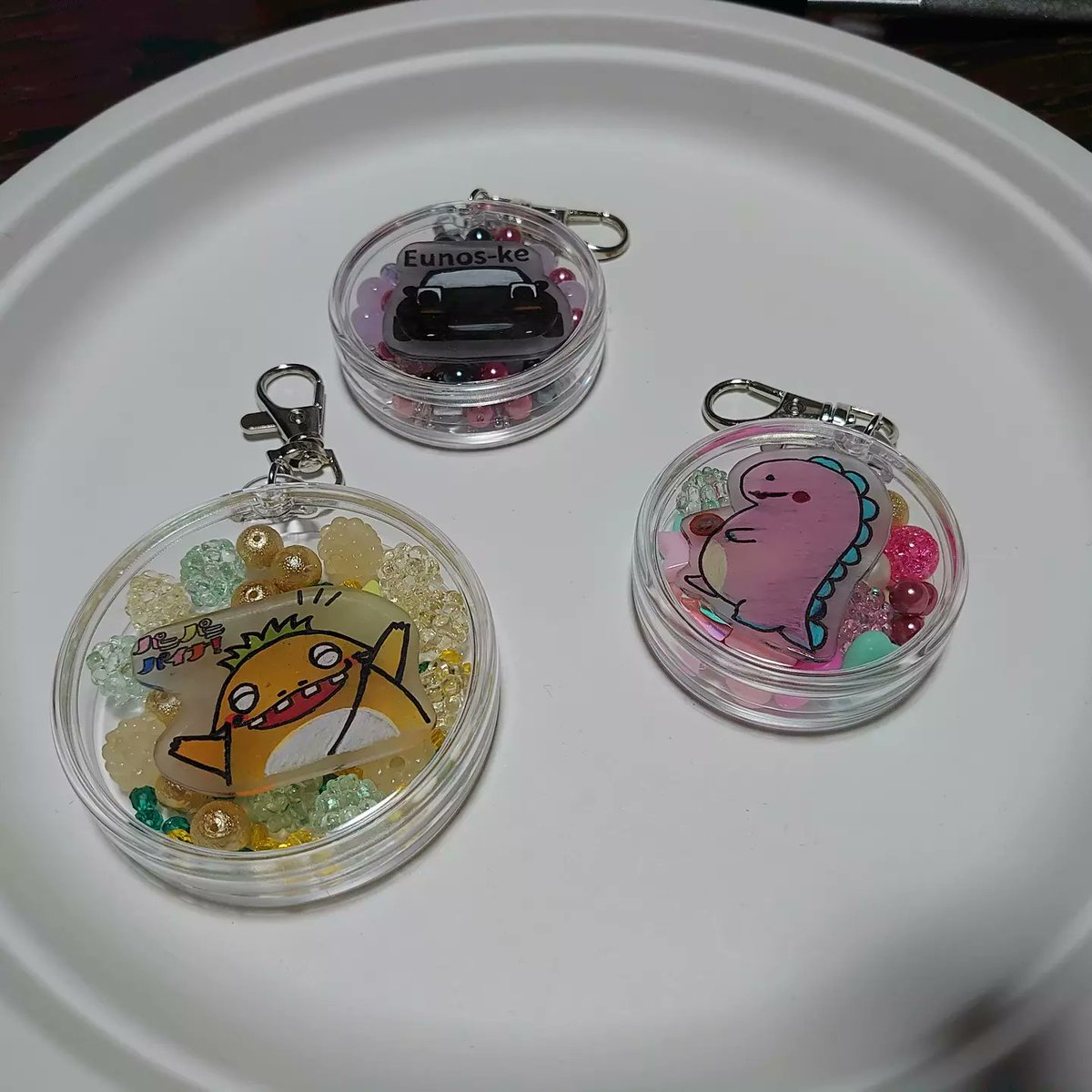 love_marie1217's tweet photo. 今日はお客様が先生でキーホルダー作りがあったから、色々作ってみた💖可愛い感じに出来たかな🌟
#やーだん #eunos #ぺっこい商店 #alof
#ハンドメイド好きさんと繋がりたい
#パニパニおうえんだんGOLD
#パニパニパイナ https://t.co/JQi60xNGfj