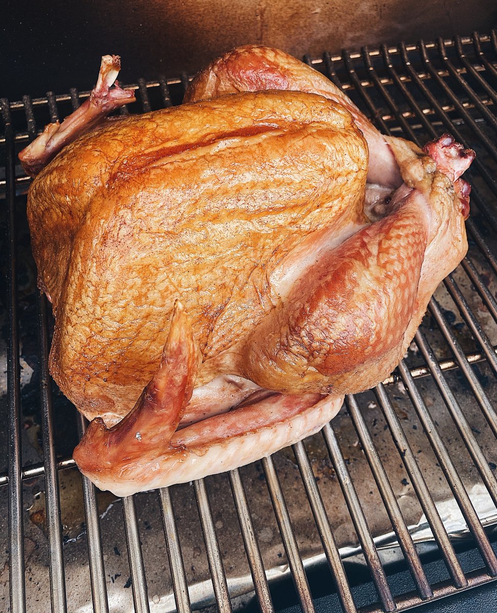 Did you know turkey wasn't always the star of the show during Thanksgiving?! On the first Thanksgiving table, you wouldn't have found pumpkin pie, cranberry sauce, or even turkey.