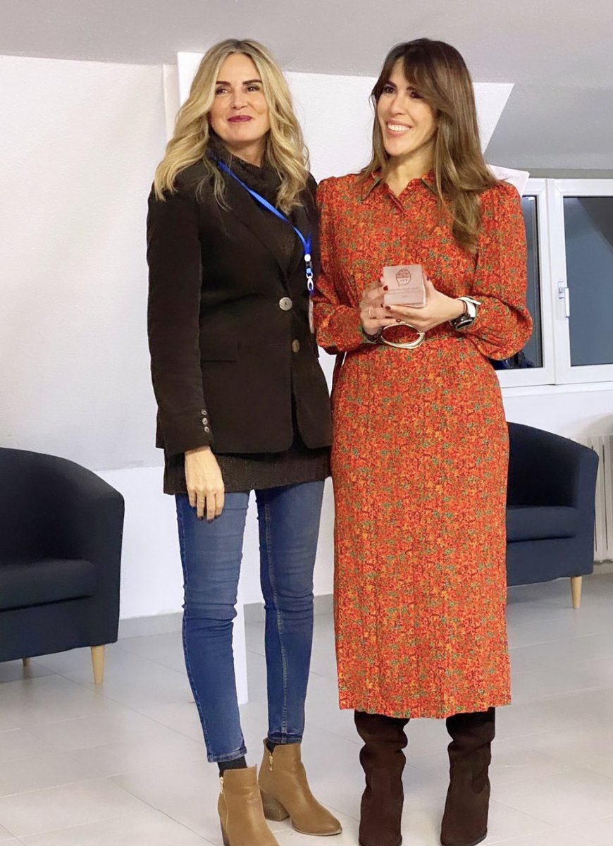 derechoadelia's tweet photo. Gracias a la maravillosa @Desirevipe de @IberianLawyer quién dirigió la entrega de premios #bbrainers @bbrainers 

El evento jurídico del año‼️ https://t.co/LV3ZAAzwXP