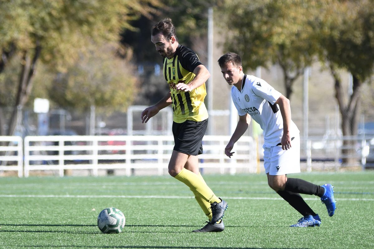 CAC_Escuela's tweet photo. #Colspe 0-1 #CACSeniorB

💪📣 ¡ENOOOOORMES! ¡Victoria de nuestro #CACSeniorB en el último minuto!

#LaEscuelaDeLosSueños ⚫⚪⚽️ https://t.co/iL0GpIST8R