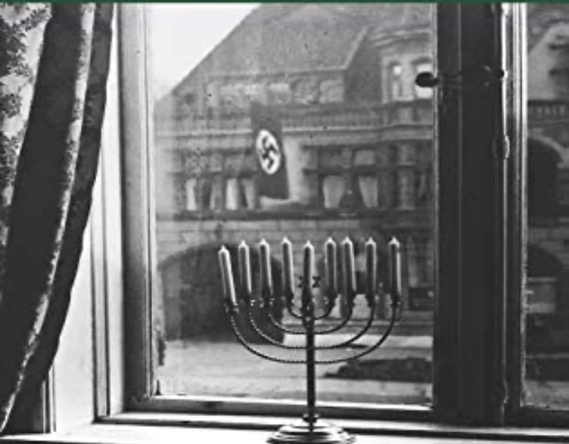 L Apostrophe148 tweet media