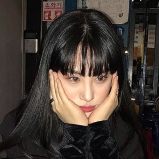 loopsjayoon's tweet photo. she looks a lot like yoon 😵‍💫 https://t.co/Hmt7Q83bf1