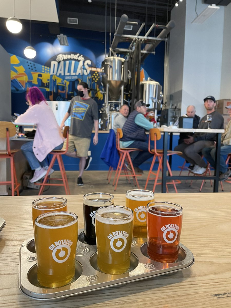 RelevanceBeer's tweet photo. On #SmallBusinessSaturday we made a few stops to show support to some #dfwbreweries 🍺 @UnionBearBrew @celestialbw @on_rotation @ODDMUSEBREWING 🍻 https://t.co/R74K9KbBP6