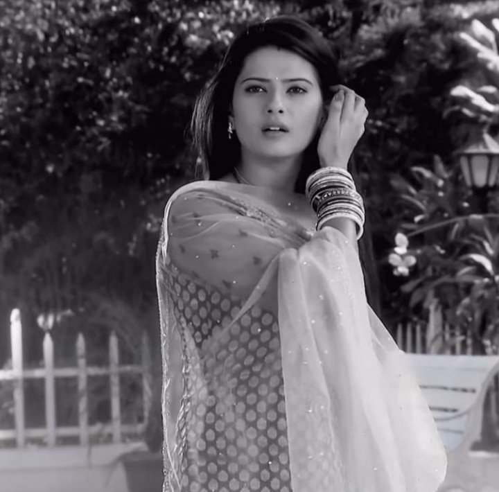 Saloniparmar007's tweet photo. DON'T RUIN KASAM'S CHARM https://t.co/xK1706hQBt