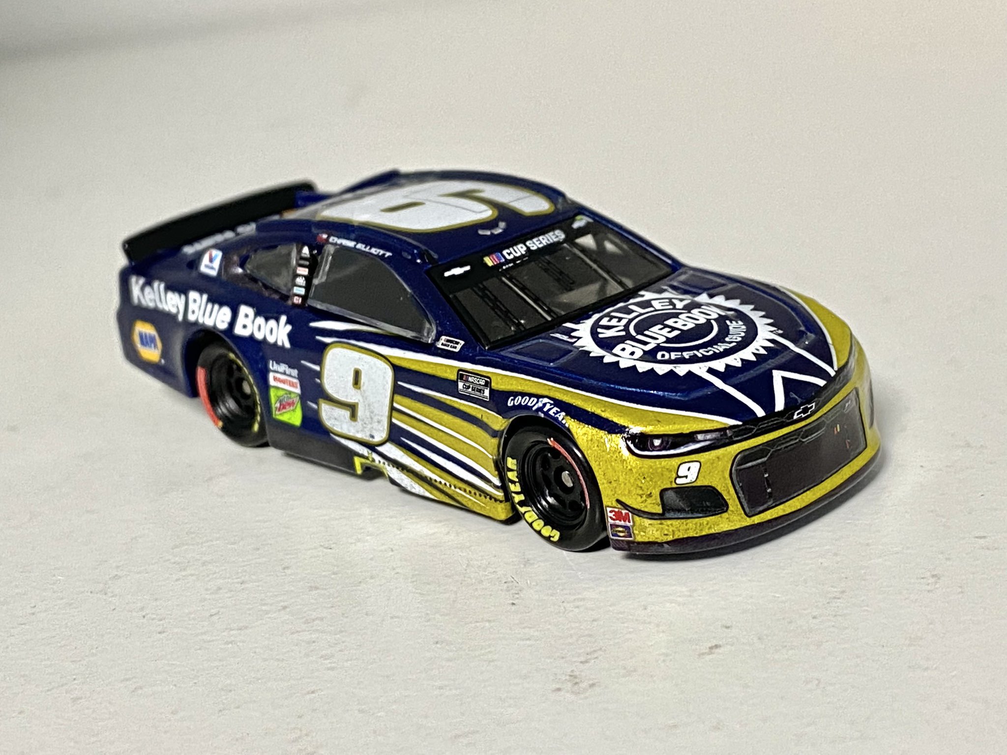 Happy Birthday Chase Elliott 
