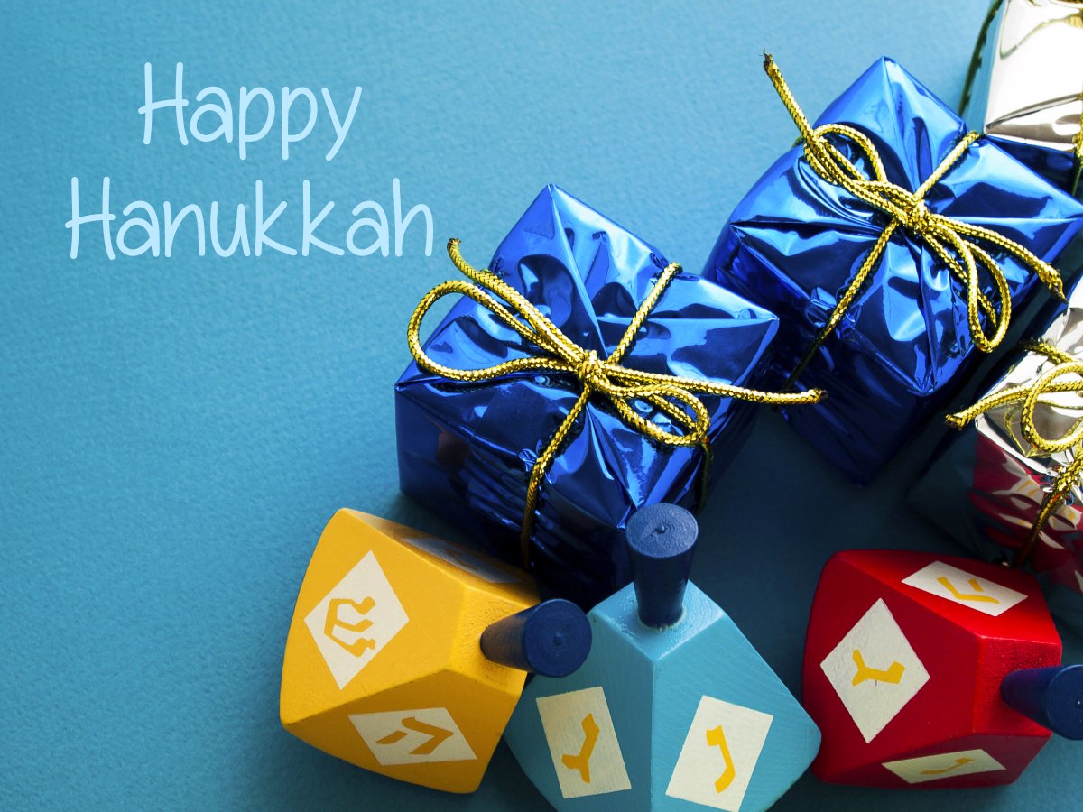 Lisa7SellsHomes's tweet photo. May this #Hanukkah bring joy and blessings to you and your family. https://t.co/mT9s1jSAlm