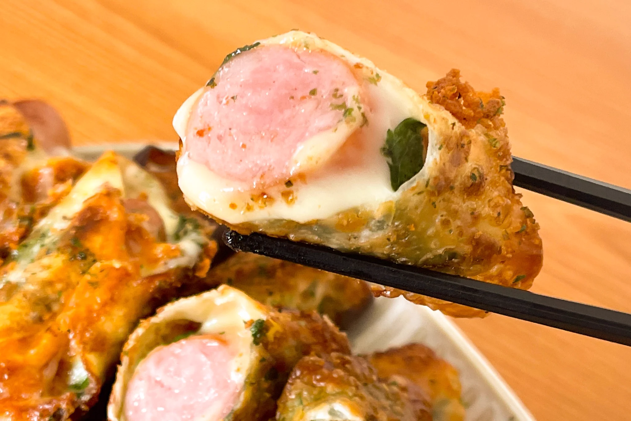 余った餃子の皮を消費したいときにも良さそう！簡単で美味しそうな料理のレシピ！
