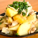 必要な材料が少なくて、しかも電子レンジで作れちゃう!びっくりするくらいお手軽な「肉じゃが」レシピ!