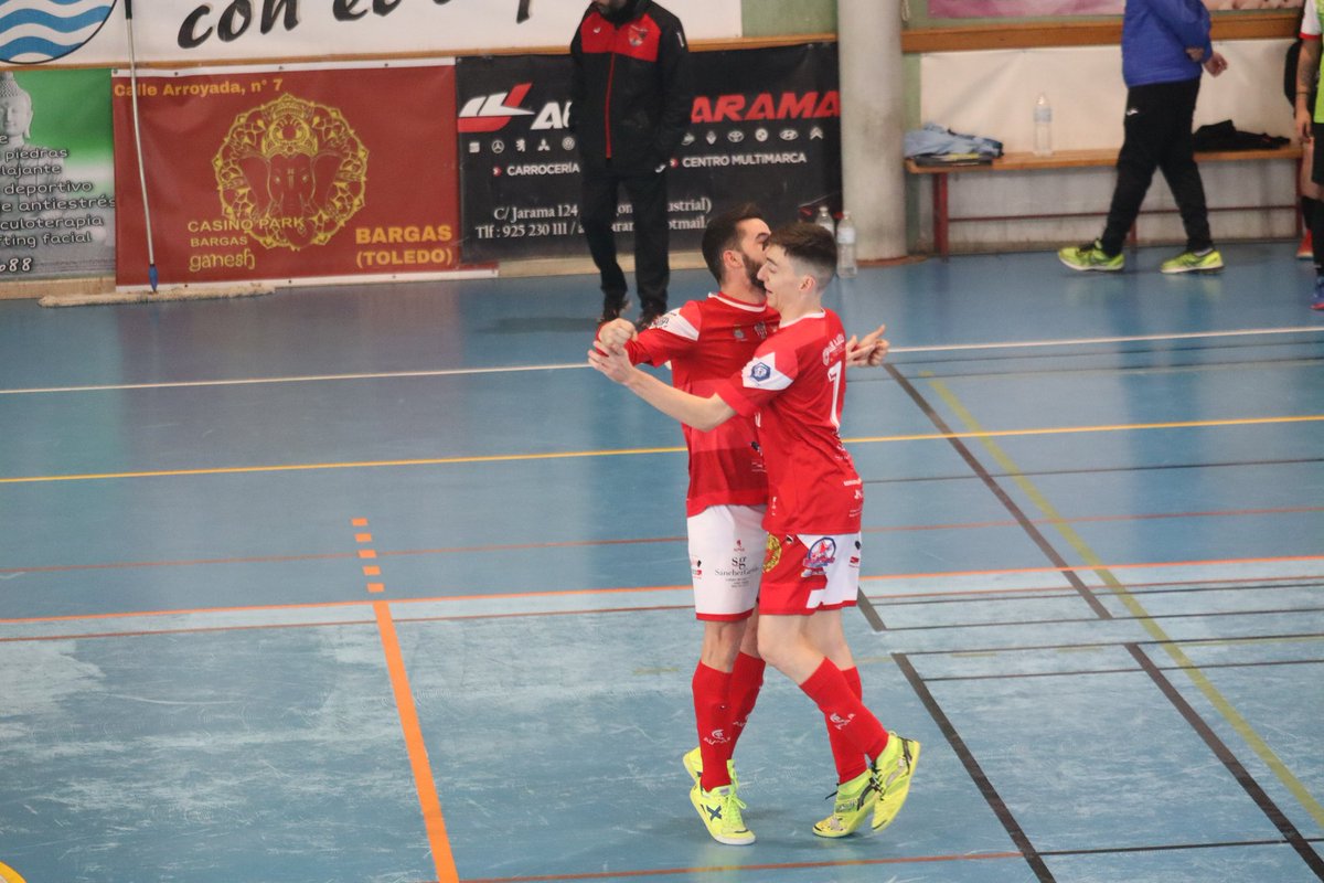 FSAtcoBargas's tweet photo. PREFERENTE || Final en El balcón gran victoria del equipo por 7-3 ante un muy buen AZUQUECA sobre todo en la primera parte. El equipo reaccionó y de que manera hasta recuperar a un Frigi super goleador con 5 goles en el día de hoy, además anotaron Andrés Homar y Pablo Rodríguez. https://t.co/heydpl2xt5