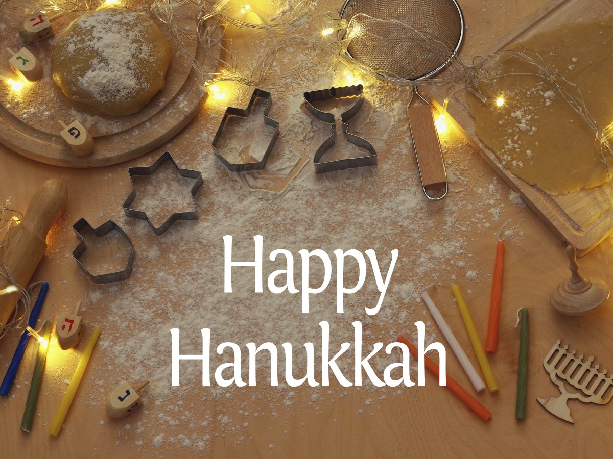 theDRGnc's tweet photo. Light the candles and be blessed. #HappyHanukkah! https://t.co/pOOmml0Zzy