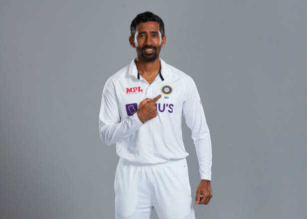 CloudyCrick's tweet photo. @Wriddhipops @BhargabSandilya @BCCI No tatto
No sexy hair
No muscles
No body building
Cute Smile

scores runs when needed

Team Man 😍 https://t.co/TT1tUE4HQz