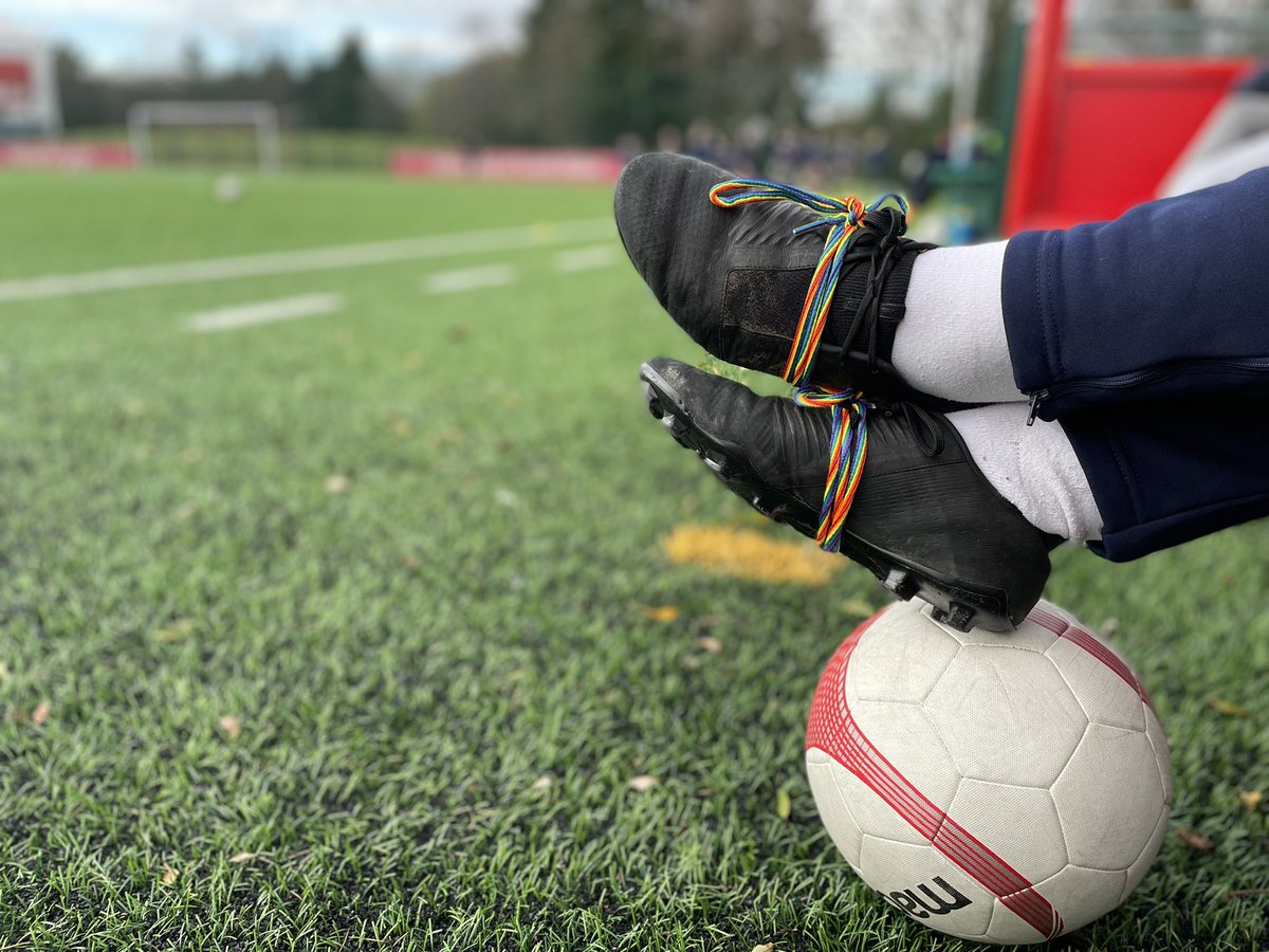 We are proudly supporting @stonewalluk Lace Up and Speak Up for LGBTQ+ campaign in todays fixture 🏳️‍🌈

#RainbowLaces #LaceUpandSpeakUp