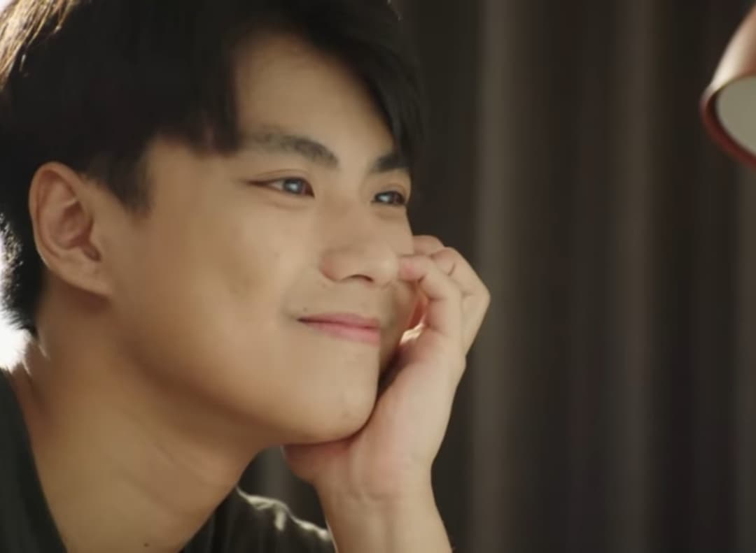 <a href="/ohmpawatt/">Ohmpawat</a> This is me every time I watch them fall in love 🙃
#ohmpawatt <a href="/ohmpawatt/">Ohmpawat</a>  
And my name is เฟือง(Phuong)ข้าวหมา 🙂