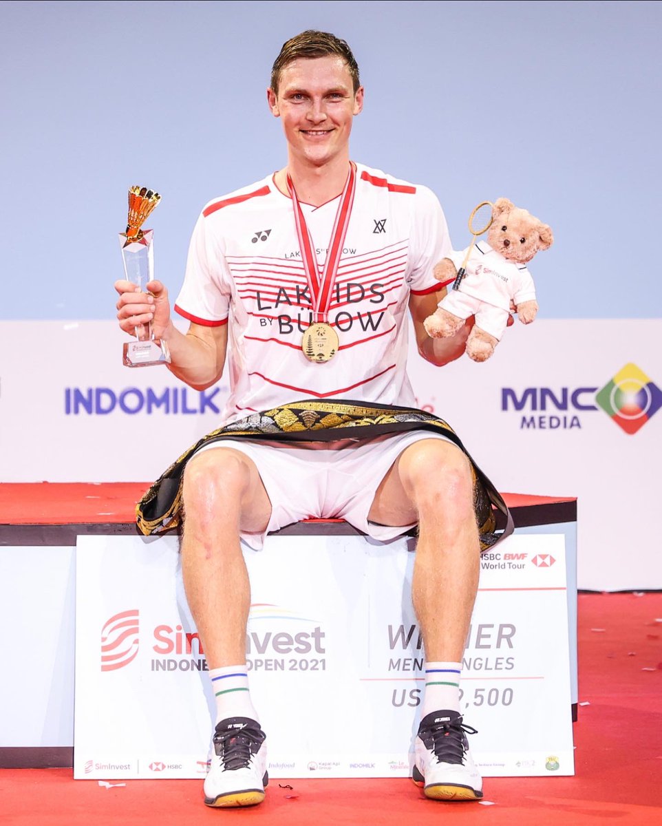 ViktorAxelsen's tweet photo. Indonesia Open Champion! 

Thanks to my good friend and todays opponent Loh for the match today. Loh is not only a great badminton player, but also such a great guy outside the court. Congratulation on some successful weeks 💪 https://t.co/IK1CE0glZW
