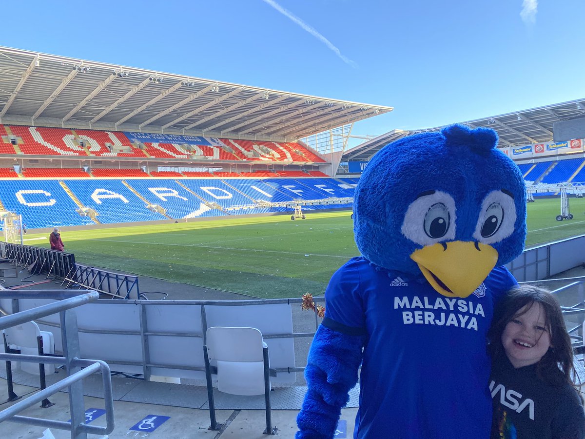A Hugh thank to <a href="/CardiffCityFC/">Cardiff City FC</a> for helping us with our winter walk