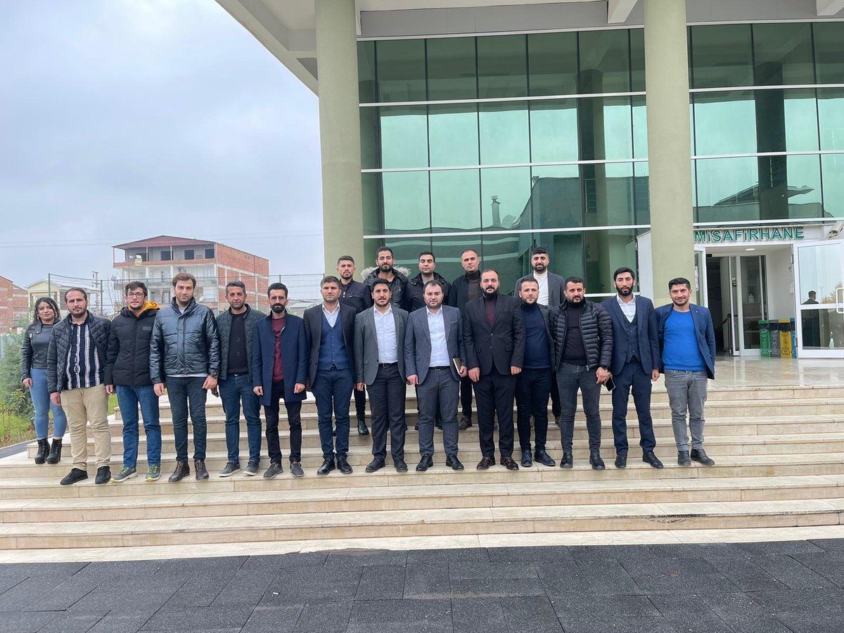EyupSuba2's tweet photo. Bölge kordinatörümüz Sn.Mehmet Akif AĞIRMAN ve Ak Parti il Gençlik Kolları Başkanımız Sn.Ahmed Mahsum MELİKOGLU ve 17 ilçe Gençlik kolları toplantısını gerçekleştirdi.
Toplantımız hayırlı uğurlu olsun
@MahsumMelikoglu 
@eyupkadirinan 
@mucahidsuleyman https://t.co/rfx58hIKYl