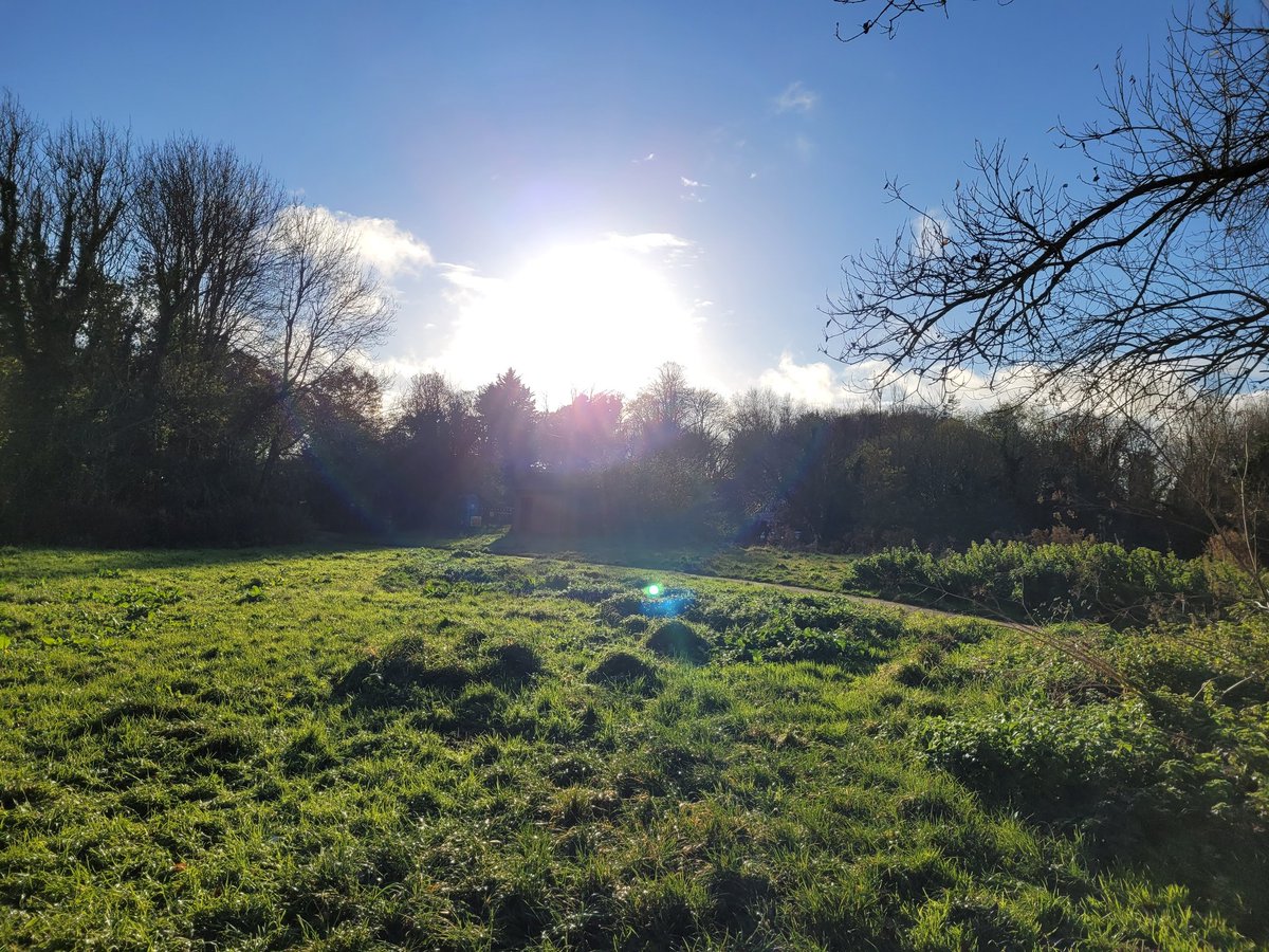 Running2staysa1's tweet photo. Oh what an amazing swim. So so beautiful! @lisawilliams196 #beautiful #wildswimming #norfolk #bitcold #rainbows #livelife https://t.co/VVb1LYSE24