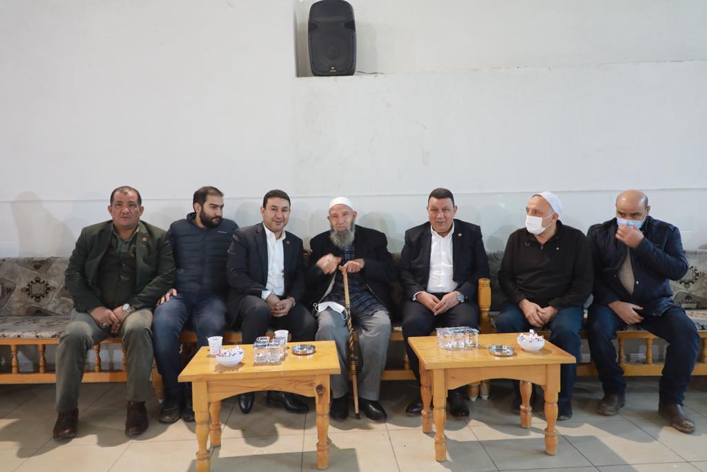 iozyavuz1963's tweet photo. Harran ilçemizin ilk Eczacısı rahmetli #ÖmerFarukKonca'nın vefat eden annesi #FatmaKonca'ın taziyesine ziyarette bulunduk.
Merhumeye Cenab-ı Allah'tan rahmet, #Konca ailesine başsağlığı ve sabır diliyorum. https://t.co/NEbz4MP8NT