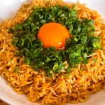 余った茹で汁と卵白でスープも作れちゃう!「チキンラーメン」のアレンジレシピ!