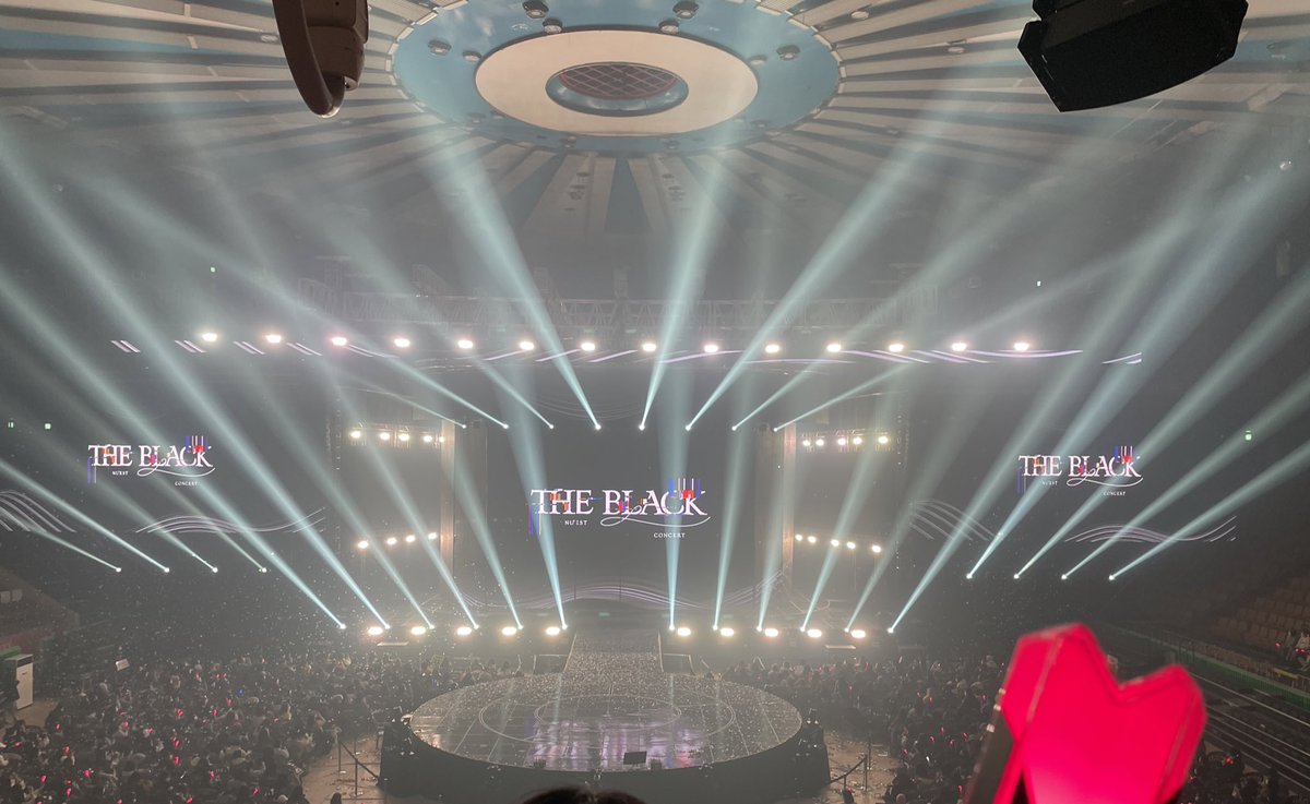 따흑 tweet media